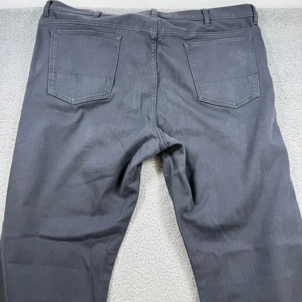 Banana Republic The Traveler Slim Fit Chinos Mens Size 42x35 Gray Stretch Cotton